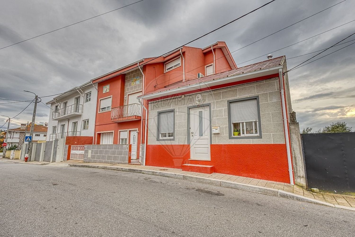 2 bedrooms House in Fanzeres, Portugal No. 24153