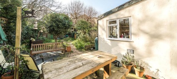 4 bedrooms Commercial property in London, United Kingdom No. 12744 6