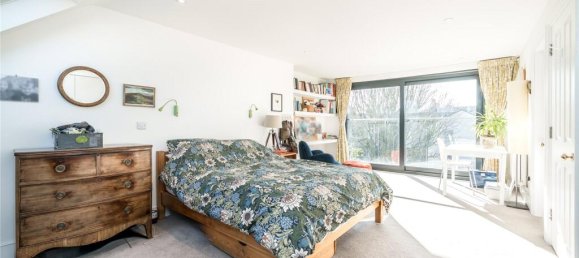 4 bedrooms Commercial property in London, United Kingdom No. 12744 19