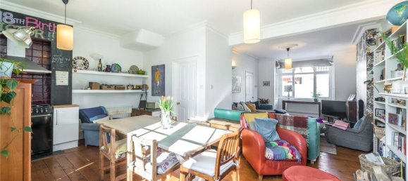 4 bedrooms Commercial property in London, United Kingdom No. 12744 9