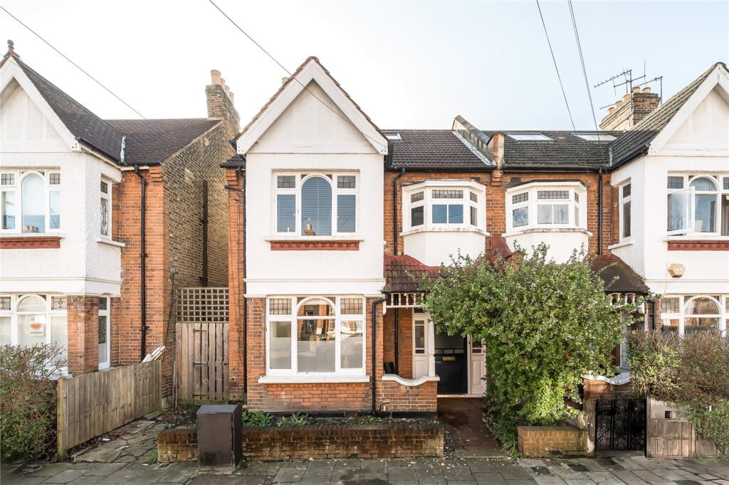 4 bedrooms Commercial property in London, United Kingdom No. 12744