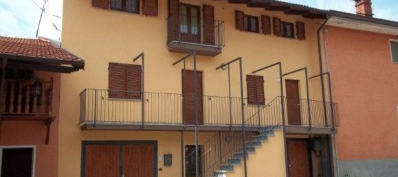 3 rooms Apartment in Roccasparvera, Italy No. 256366 9