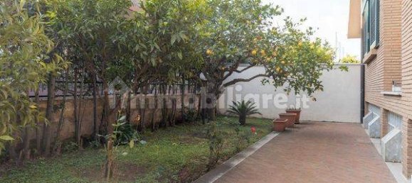 4 bedrooms Villa in Rome, Italy No. 118743 5