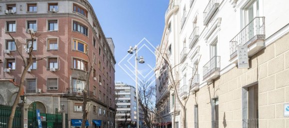 135m² Office in Madrid, Spain No. 29320 28