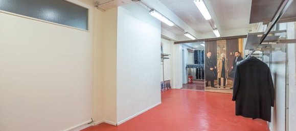 145m² Office in La Courneuve, France No. 354674 3