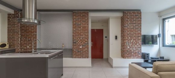 145m² Office in La Courneuve, France No. 354674 4