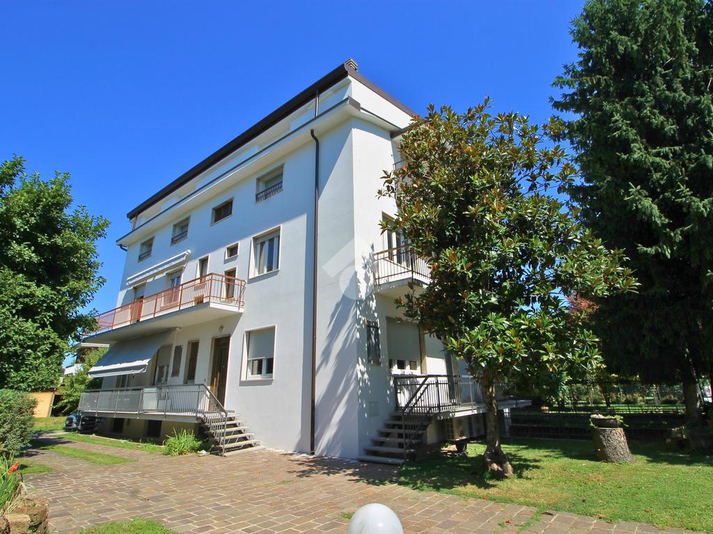 3 غرف نوم شقة في Meda, Italy رقم 282523