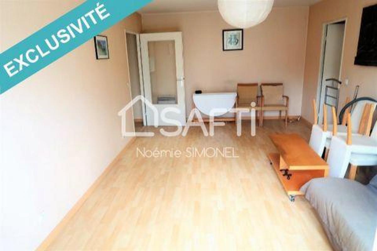 Estudio en Chilly-Mazarin, France No. 33343