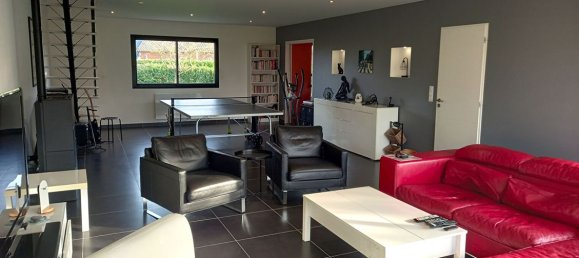 6 bedrooms House in Houdan, France No. 166403 14