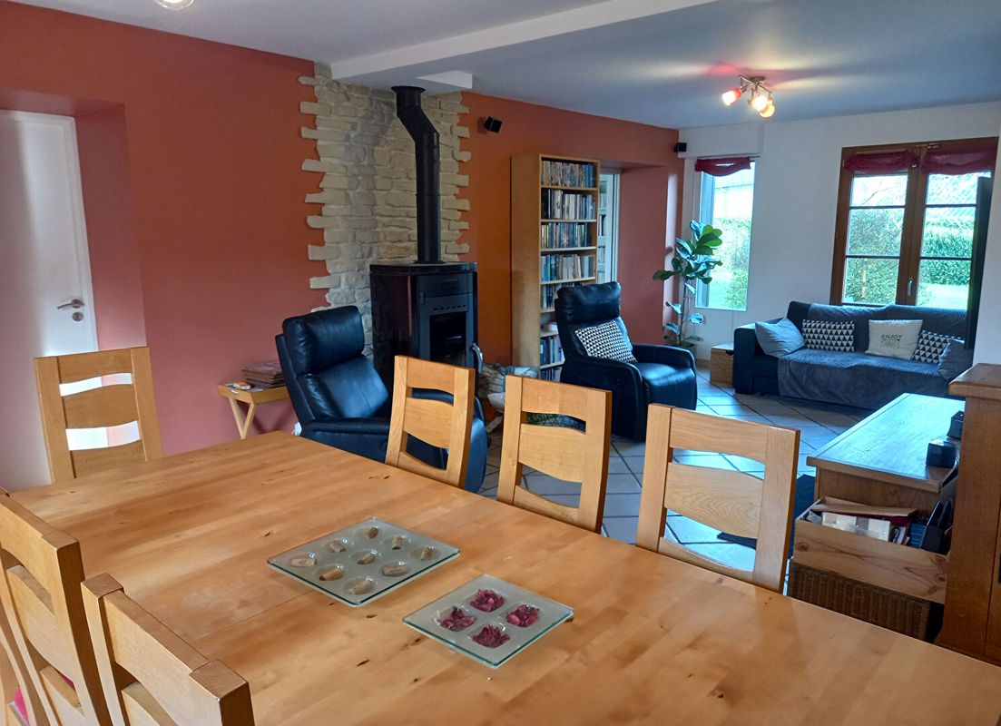 6 bedrooms House in Houdan, France No. 166403