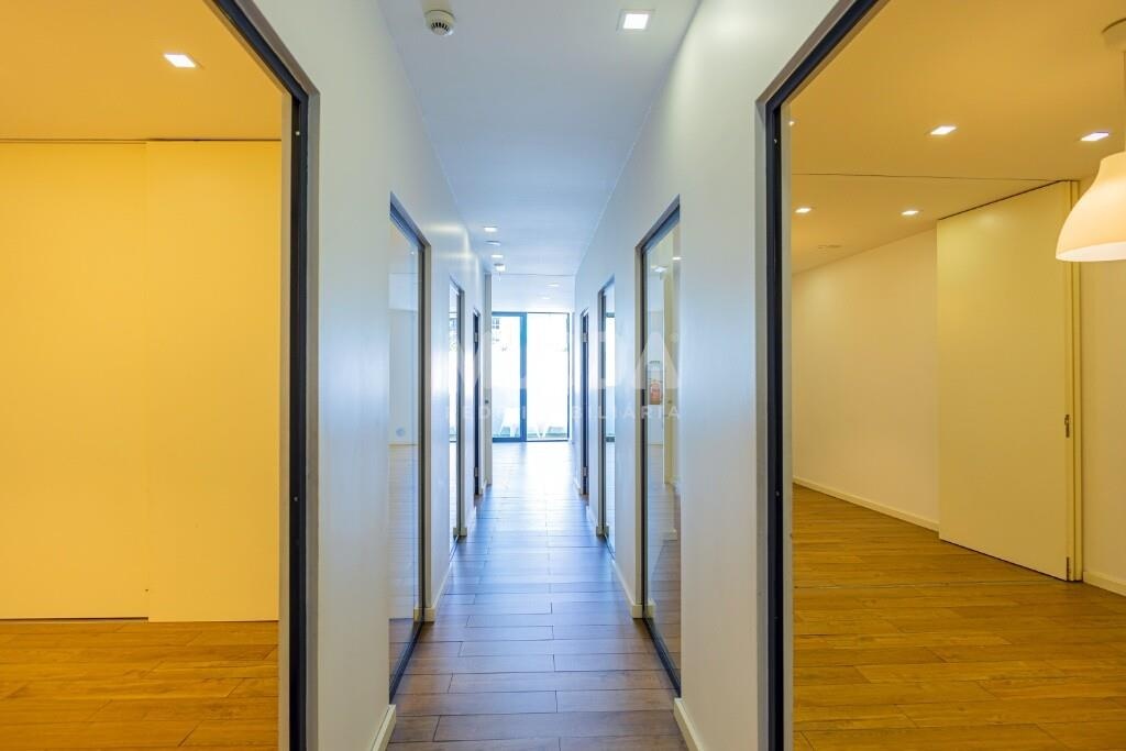 Propriété commerciale à Ovar, Portugal 142m² No. 320830