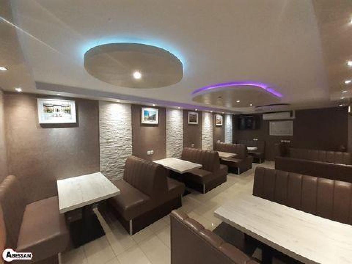 Laden in Lille, France 140m², Nr. 19109