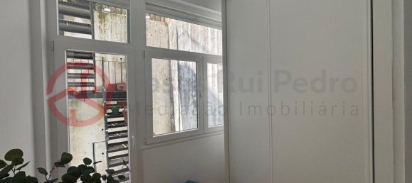 3 bedrooms Apartment in Lisbon, Portugal No. 157780 9