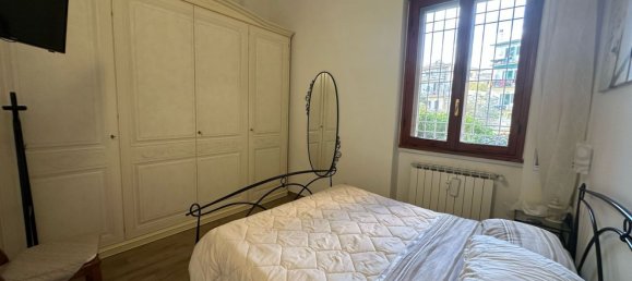 3 rooms Apartment in Florence, Italy No. 45458 15