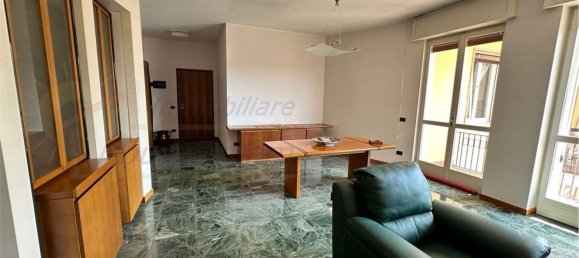 5 bedrooms Apartment in Arona, Italy No. 381193 4