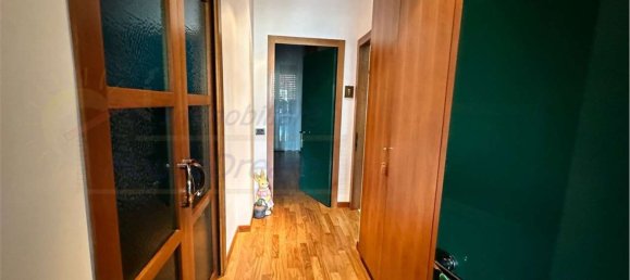 5 bedrooms Apartment in Arona, Italy No. 381193 12