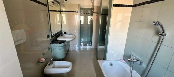 5 bedrooms Apartment in Arona, Italy No. 381193 20