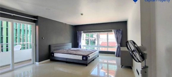 3 bedrooms Condo in Pattaya, Thailand No. 12281 2