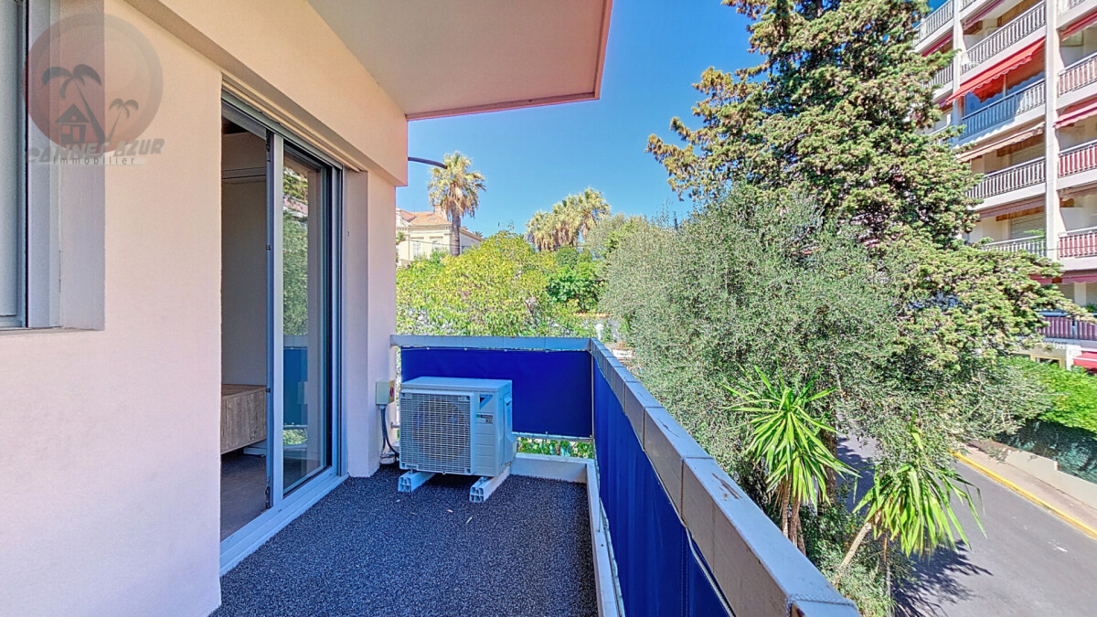 Studio in Le Cannet, France No. 361018