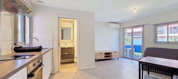 Studio in Le Cannet, France No. 361018 2