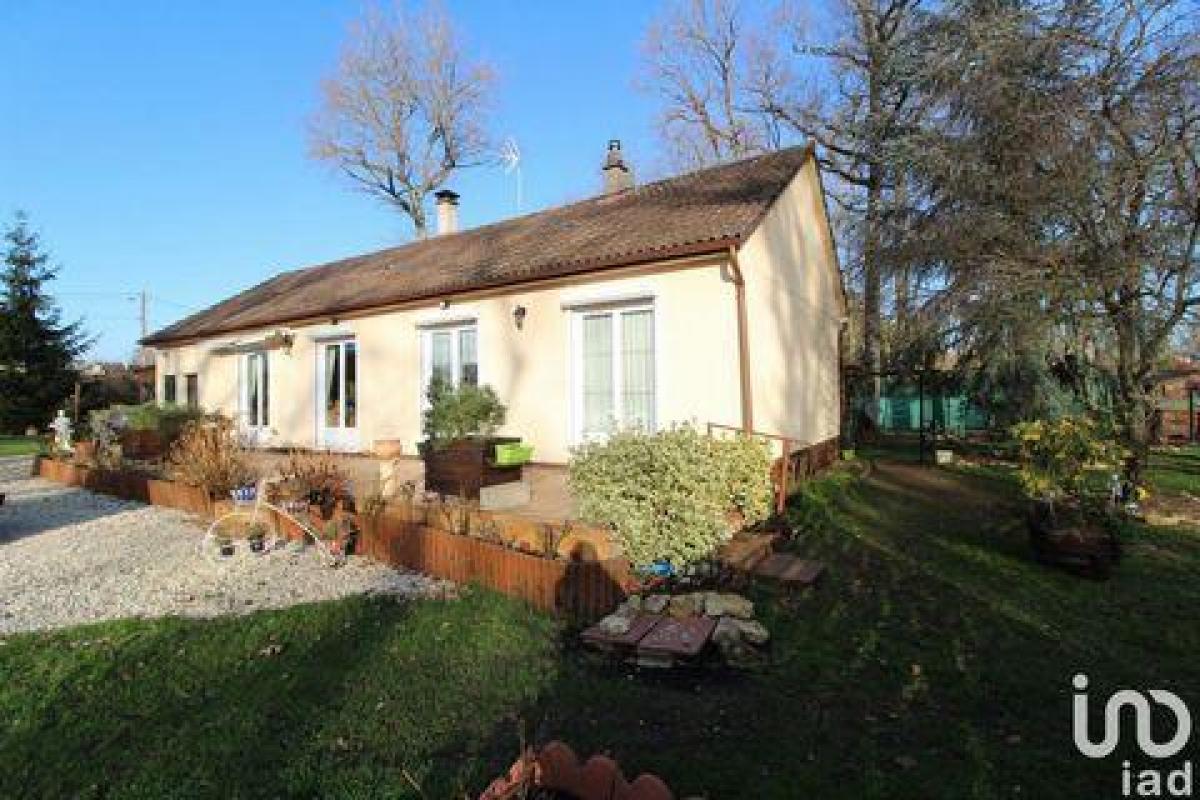 2 bedrooms House in Noyers, France No. 8296