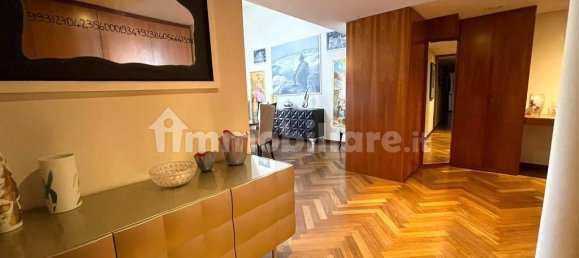 Apartamento de 3 dormitorios en Taranto, Italy No. 91246 2