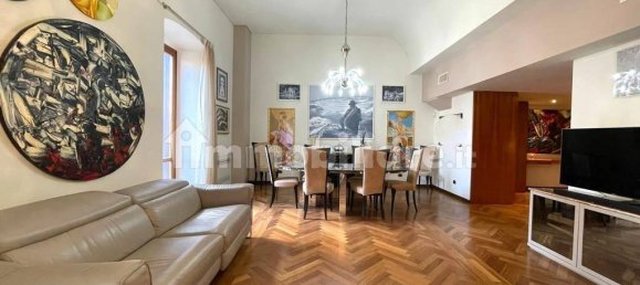 Apartamento de 3 dormitorios en Taranto, Italy No. 91246 4