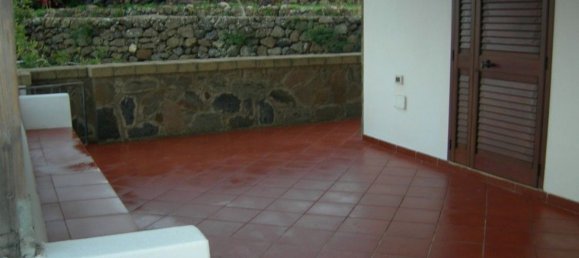Casa de 4 habitaciónes en Pantelleria, Italy No. 251408 9