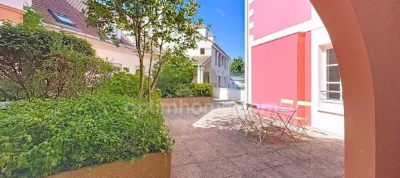 1 bedroom Apartment in Cergy, France No. 349319 2