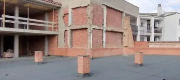 Edificio en Alagón, Spain 700 m² No. 188965 10