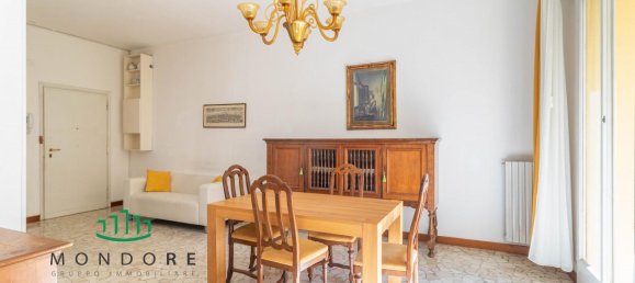 4 rooms Apartment in Bologna, Italy No. 9202 2