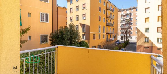 4 rooms Apartment in Bologna, Italy No. 9202 25