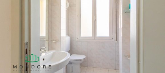 4 rooms Apartment in Bologna, Italy No. 9202 28