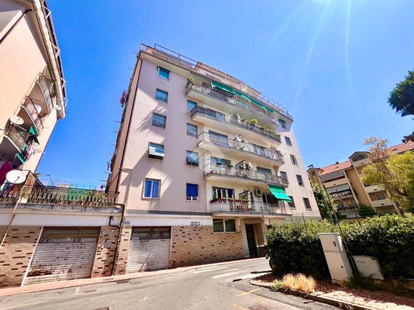 4 bedrooms Apartment in Albenga, Italy No. 381640