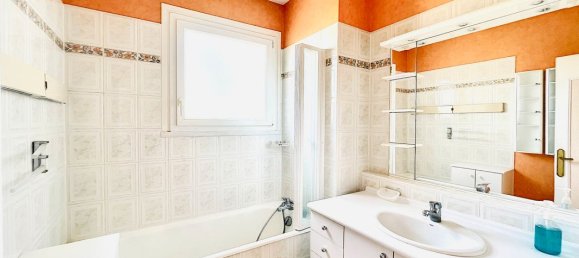 Apartamento de 2 dormitorios en Tours, France No. 227585 5