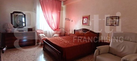 Apartamento de 4 dormitorios en Syracuse, Italy No. 242702 10