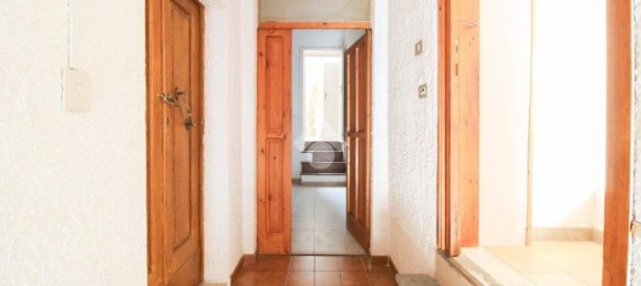 2 Schlafzimmer Wohnung in Collecorvino, Italy, Nr. 291270 2
