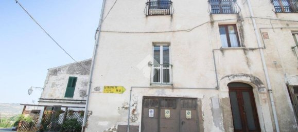 2 Schlafzimmer Wohnung in Collecorvino, Italy, Nr. 291270 15