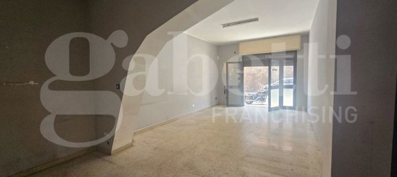 2غرفة عقار تجاري في Messina, Italy رقم 257687 4