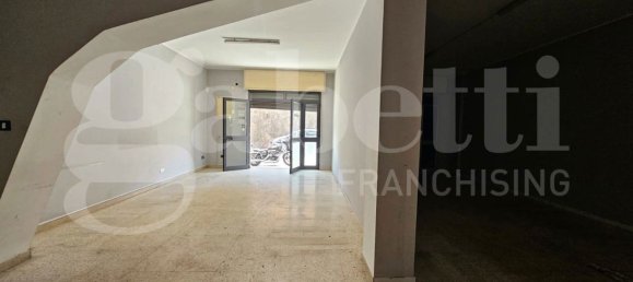 2غرفة عقار تجاري في Messina, Italy رقم 257687 8