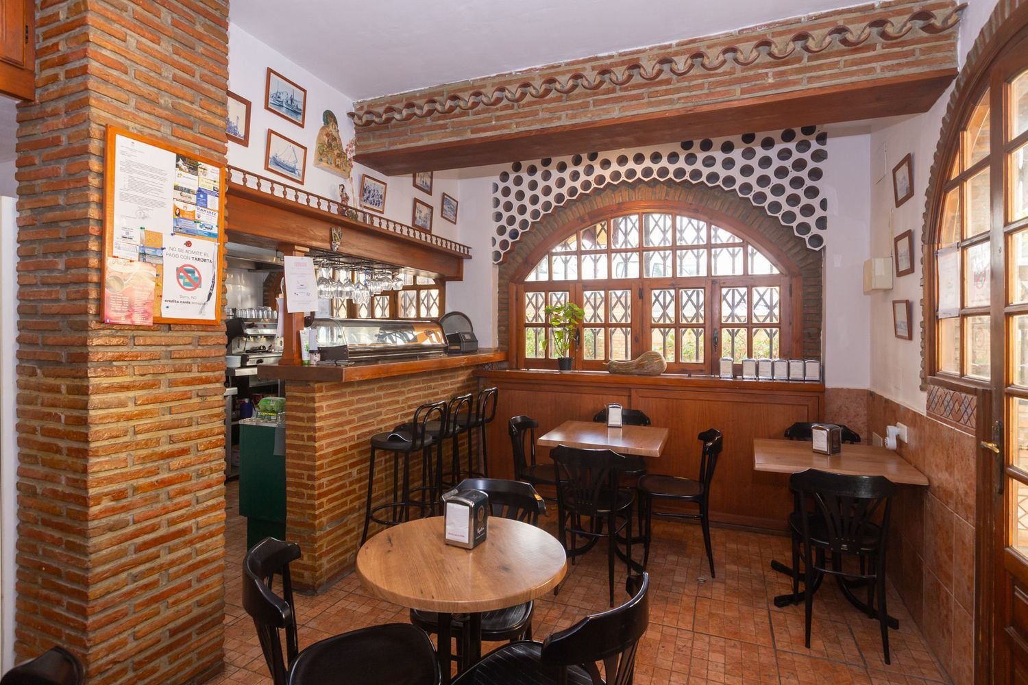 35m² Commercial property in Estepona, Spain No. 215869