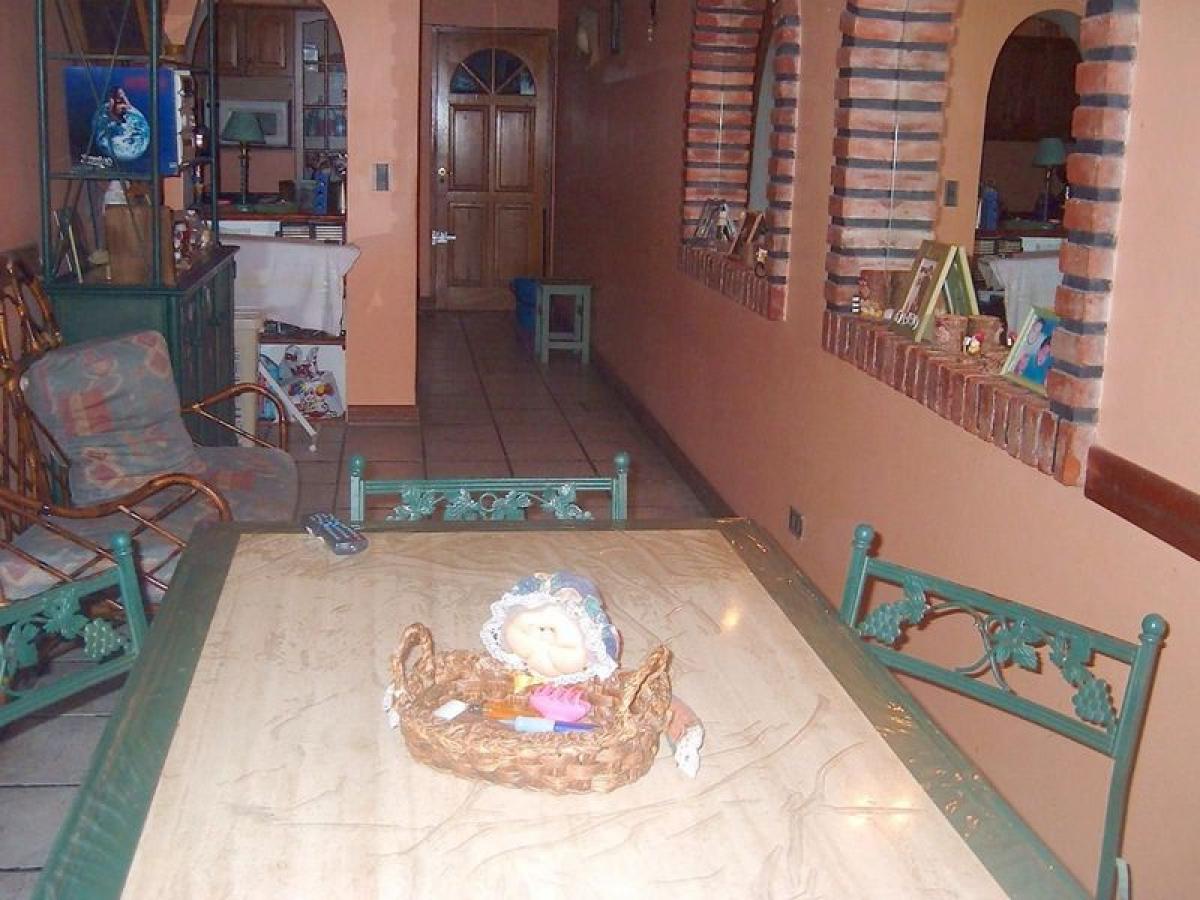 3 chambres Maison à Lomas de Zamora, Argentina No. 61257