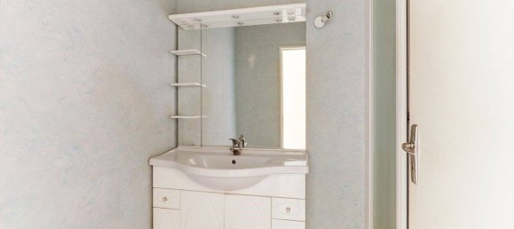 3 Schlafzimmer Wohnung in Saint-Etienne, France, Nr. 355792 2