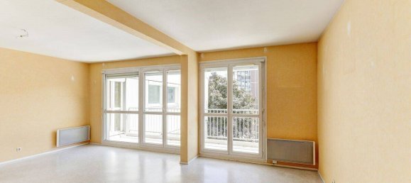 3 Schlafzimmer Wohnung in Saint-Etienne, France, Nr. 355792 5