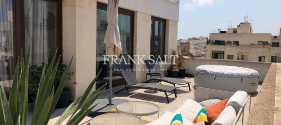 2 bedrooms Penthouse in Sliema, Malta No. 2619 3