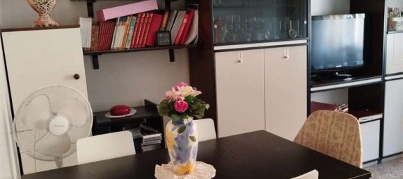 2 Schlafzimmer Wohnung in Milan, Italy, Nr. 358023 5