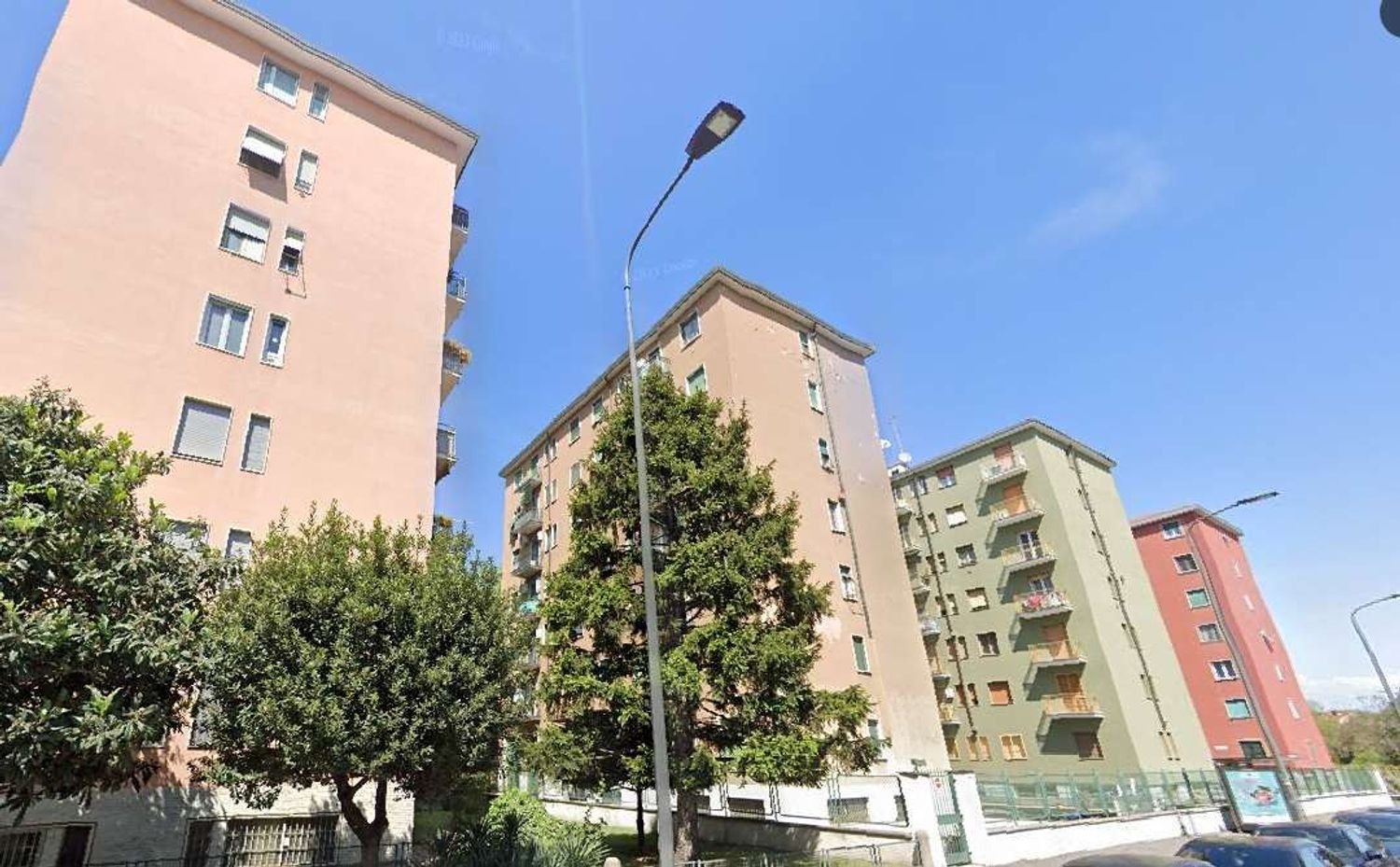 2 Schlafzimmer Wohnung in Milan, Italy, Nr. 358023