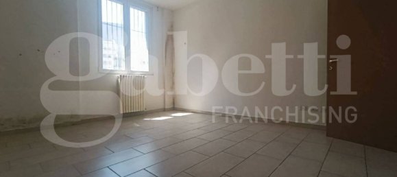 2 bedrooms Apartment in Milan, Italy No. 282653 3
