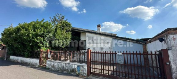 3 Schlafzimmer Villa in Verona, Italy, Nr. 272905 2