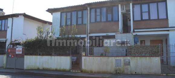 2 bedrooms Apartment in Comacchio, Italy No. 77044 3